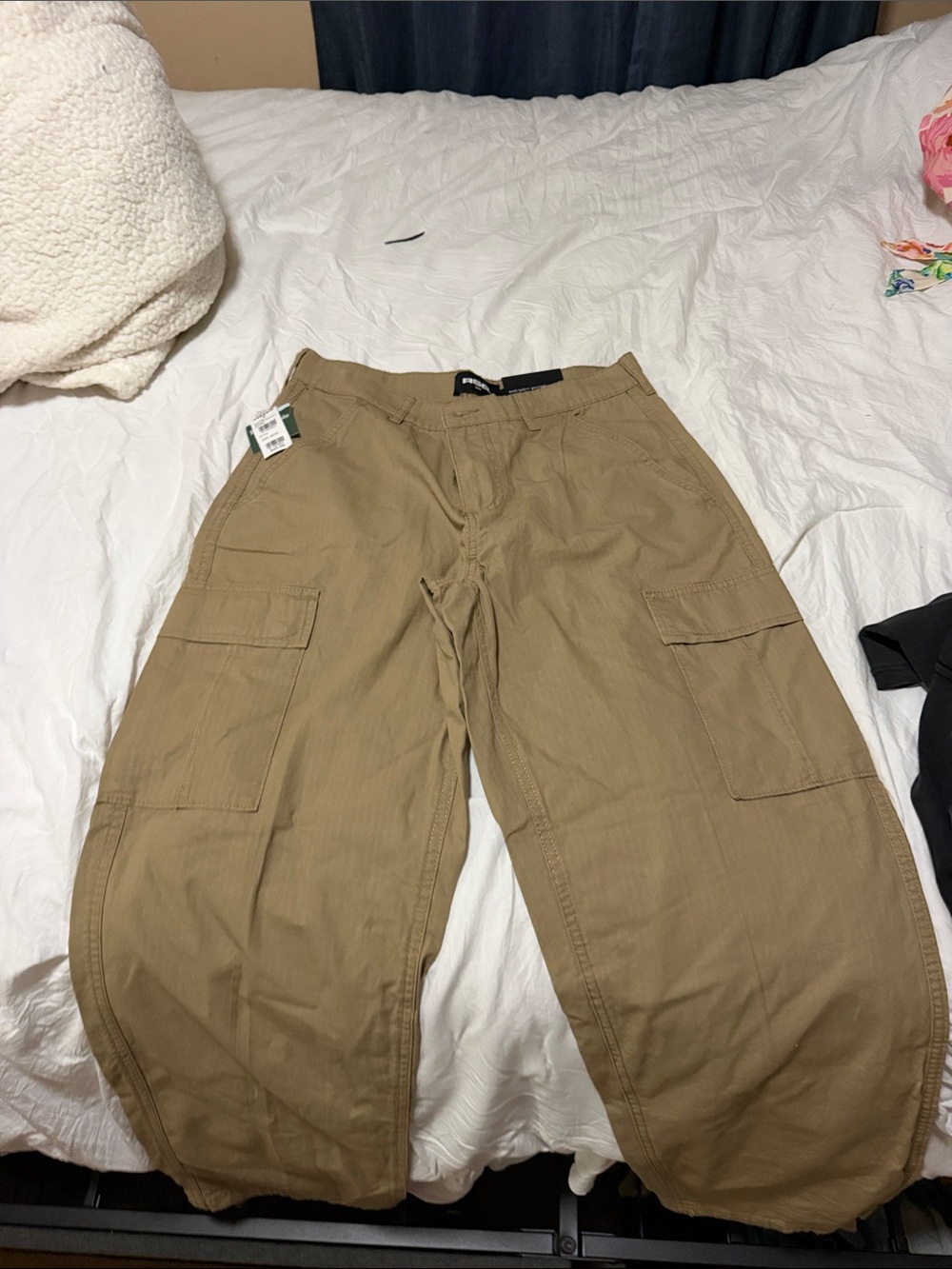 RSQ Men's Cargo Pants in Tan